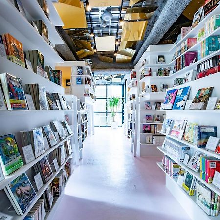 Manga Art Hotel, Токио Екстериор снимка